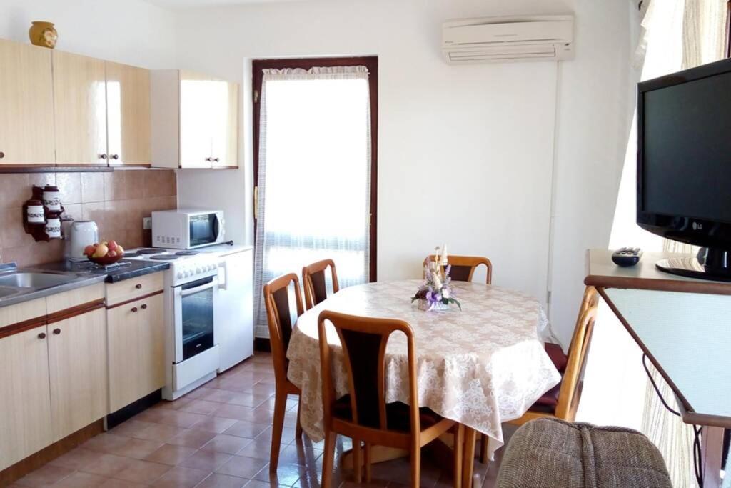 Apartment Zdenka Rasa Экстерьер фото